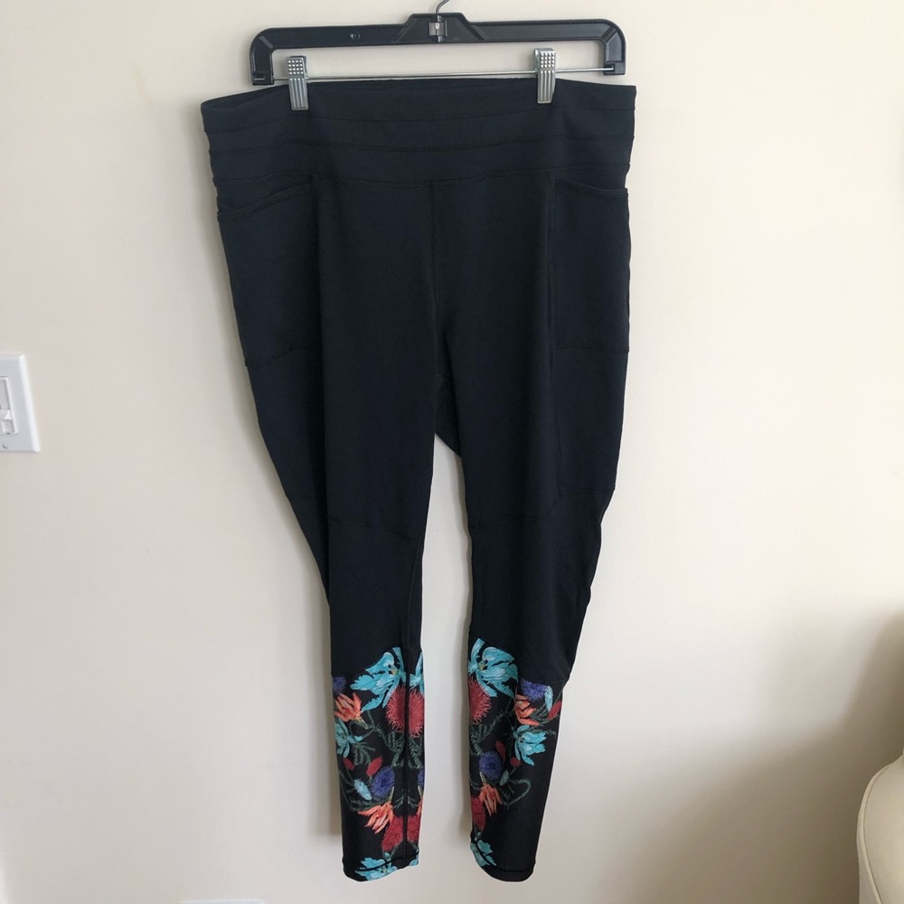 Calia leggings with floral detailing